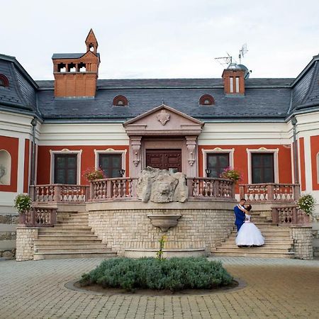 Voeroes Kastely Kunbaracs Exterior foto