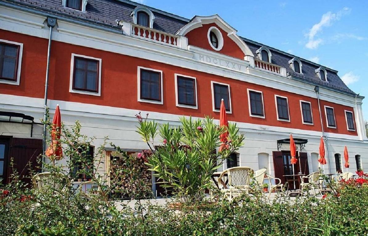 Voeroes Kastely Kunbaracs Exterior foto